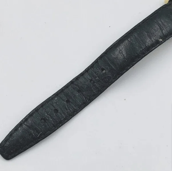 GUCCI Women's 2600L Quartz Watch St.Steel Gold Plated - Picture 14 of 16